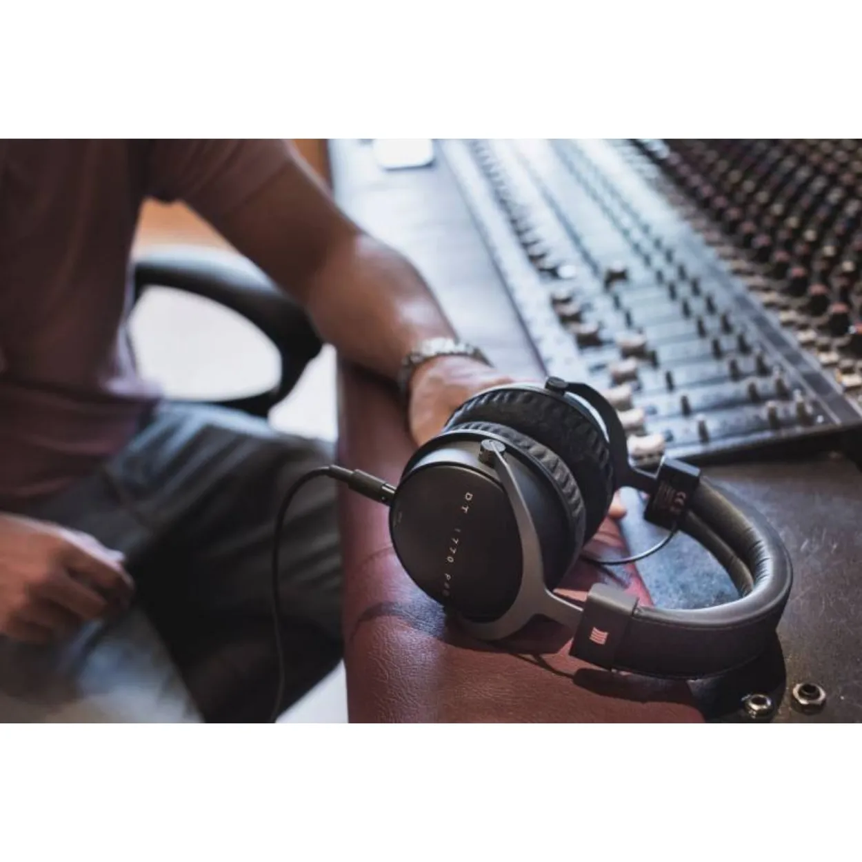 BEYERDYNAMIC DT1770 PRO 250 OHMS TESLA STUDIO REFERENCE HEADPHONE FOR MIXING MASTERING MONITORING CL