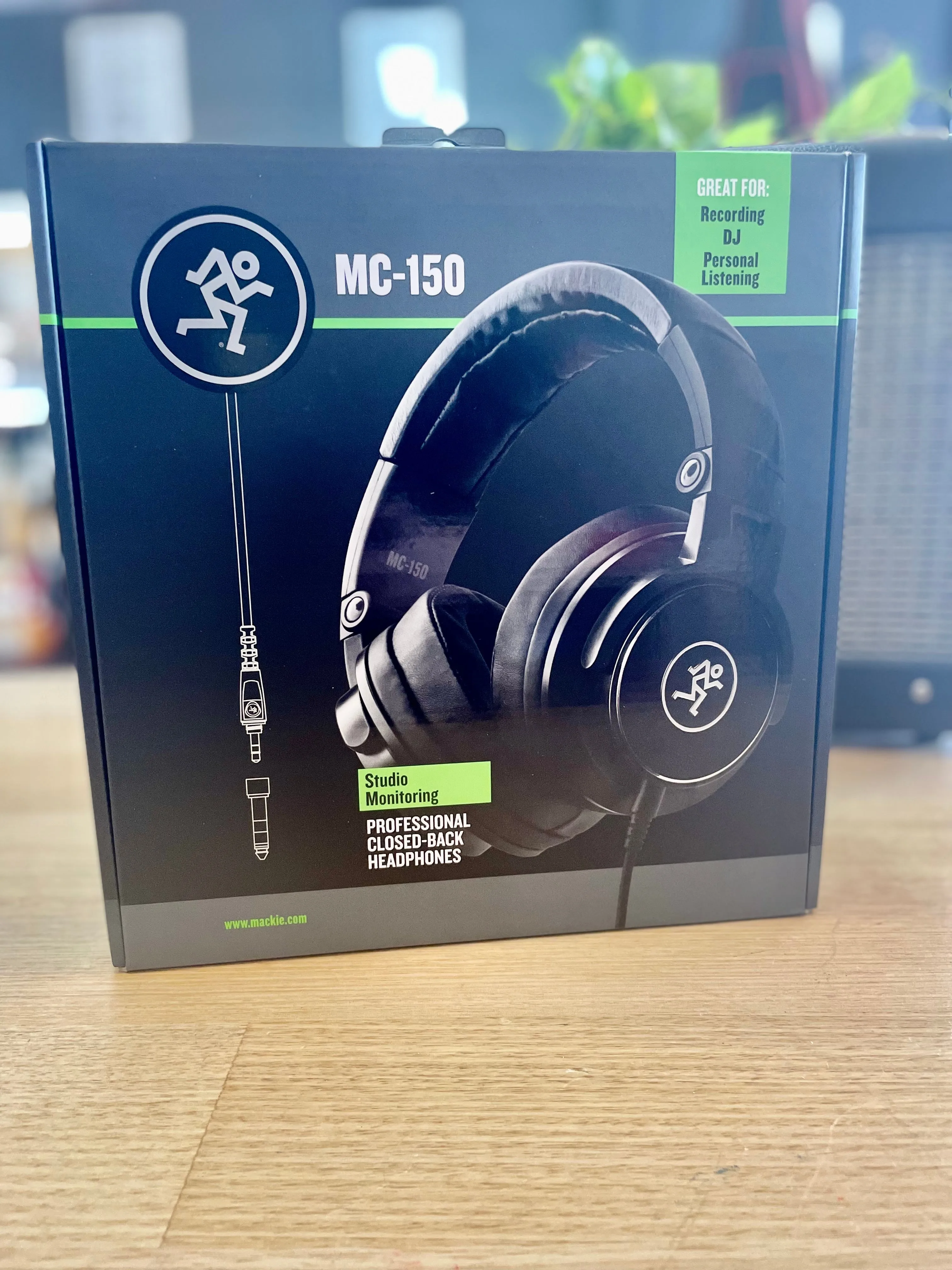 Mackie | MC-150 | Closed Back | Studio Headphones