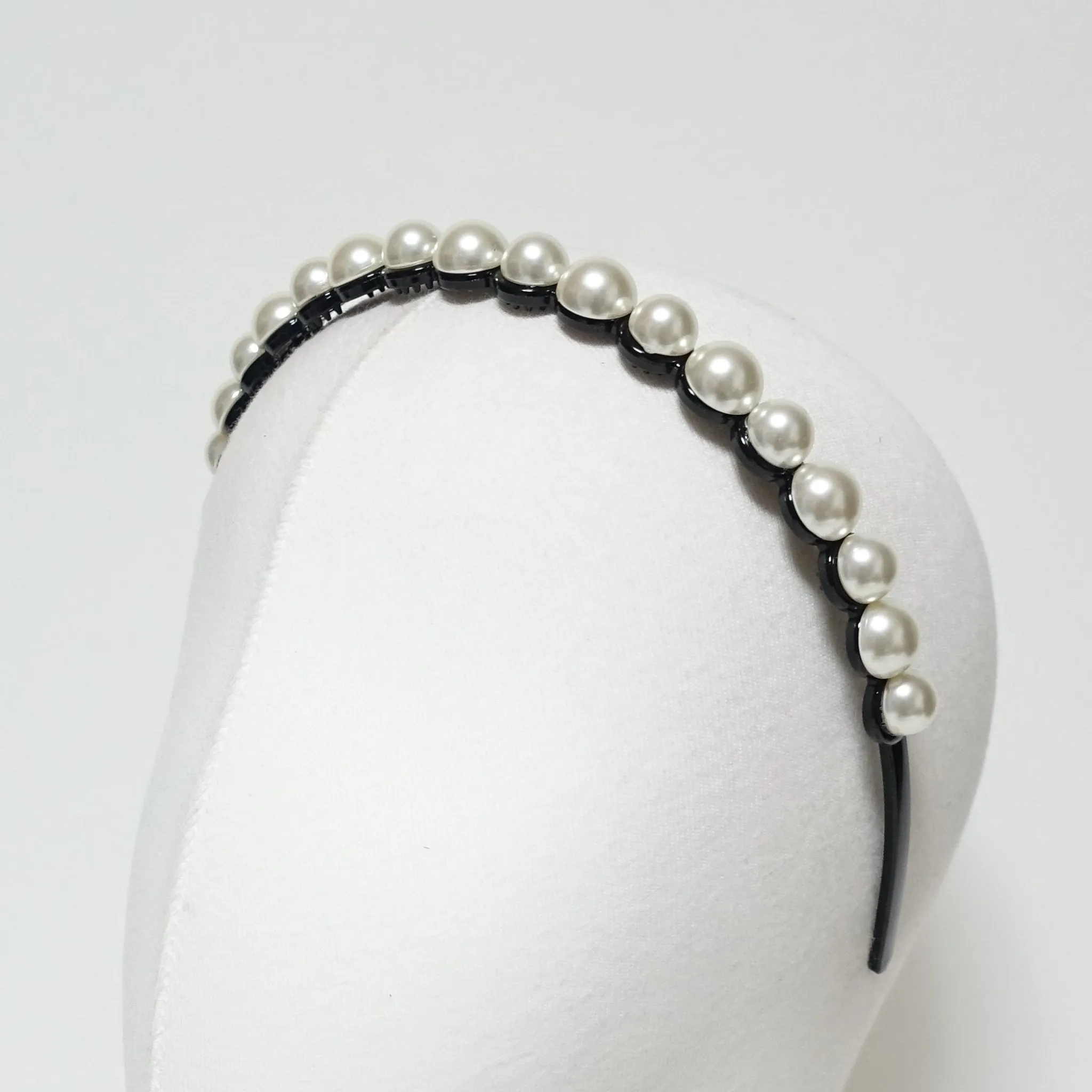 pearl decorated headband woman hair accessory